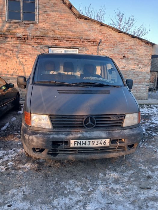 Мерседес Бенс Віто