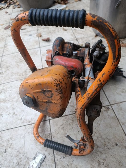 Продам бензопилу Дружба