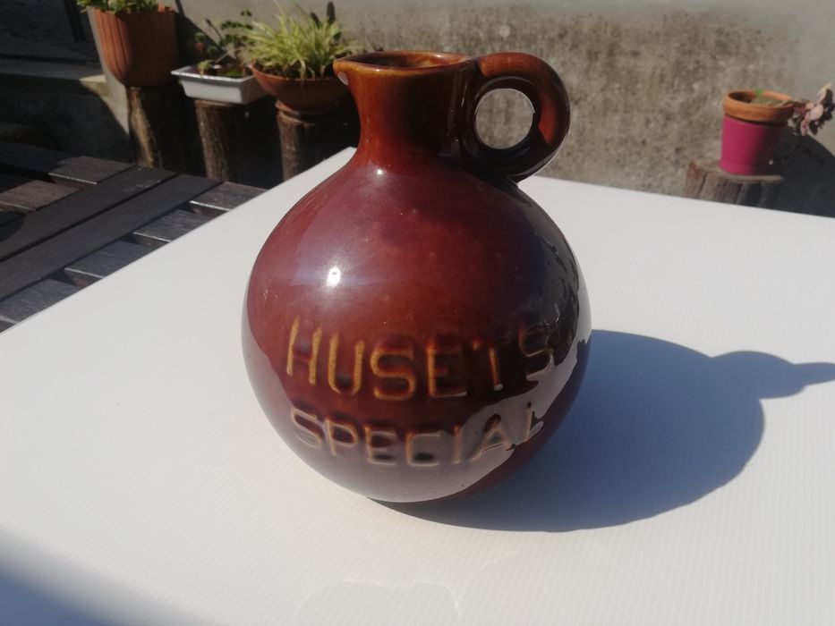 Garrafão antigo em loiça