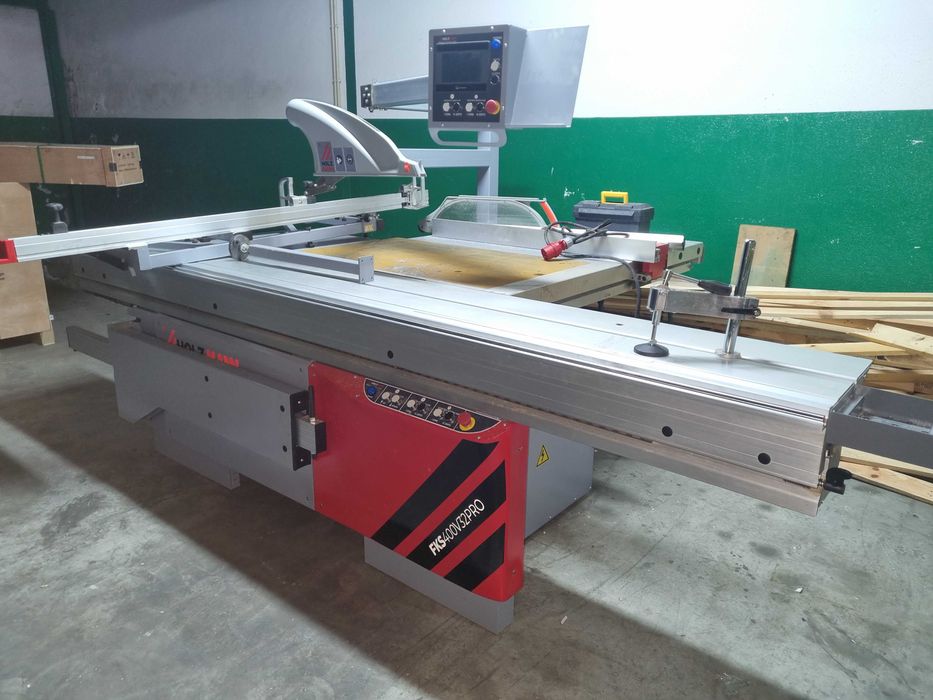 Esquadrijadora Holzman com paralela elétrica