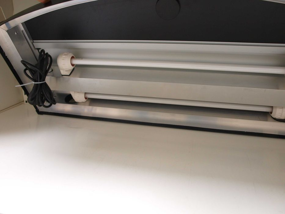 Pokrywa do akwarium 80x35 AP profilowana T5 2x24W czarna/ aluminium