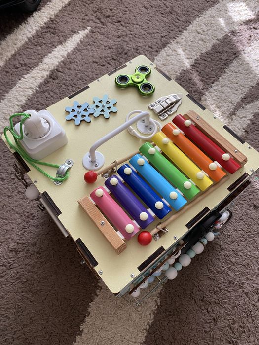 Бізікуб 30*30*30