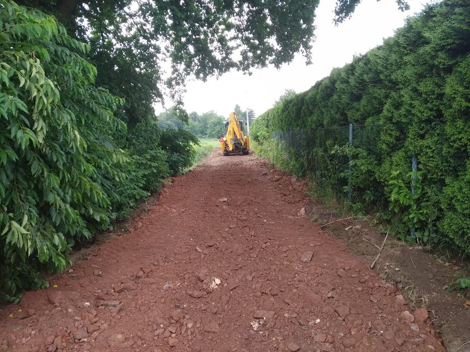 Budowa dróg dojazdowych utwardzanie terenu placów droga dojazdowa