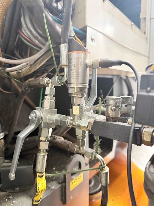 Pionowe centrum obróbcze CNC BROTHER