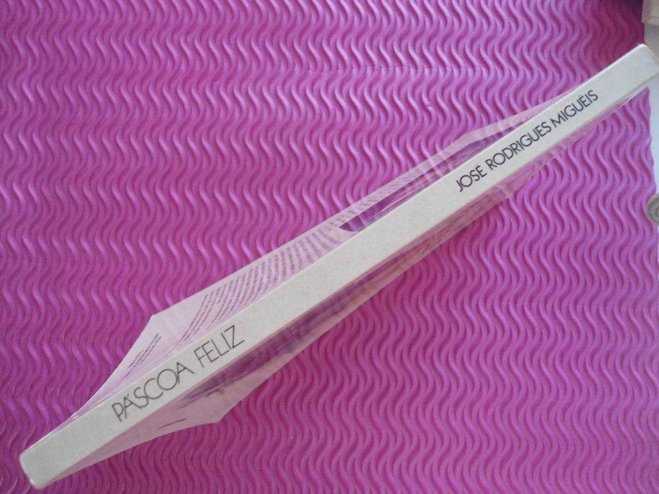 Páscoa Feliz por José Rodrigues Miguéis