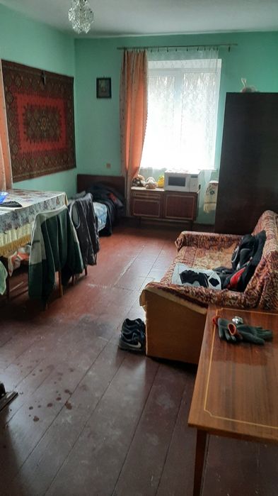 Будинок цегляний, прибудинкова ділянка