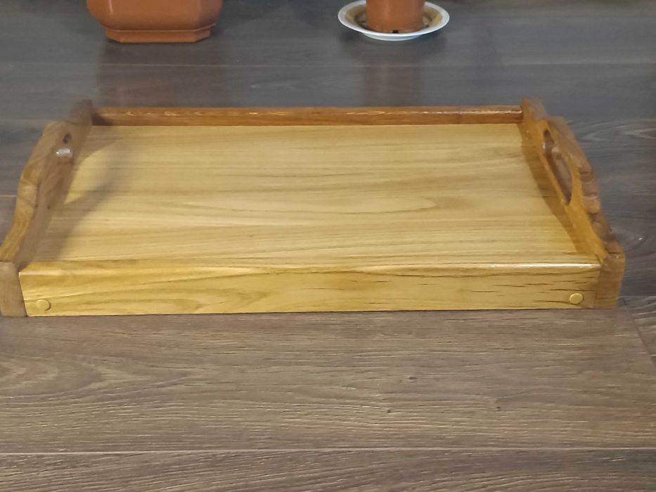 Дубовый столик для завтрака(ноутбука) в постель.