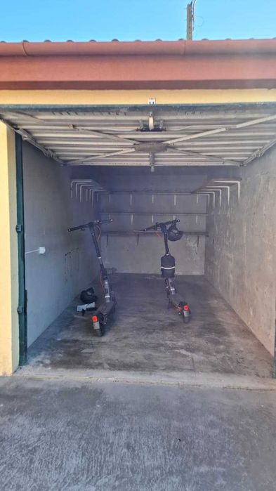 Garagem com arrecadação Rua Aquilono Ribeiro - Rio Tinto