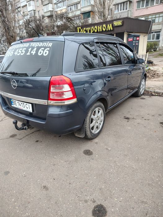 Опель Зафіра Б.1.9 дизель.с автоматичною КПП.