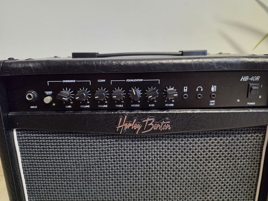 Combo - wzmacniacz gitarowy Harley Benton HB-40R , 40W
