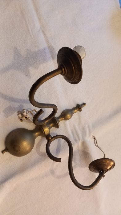 Candeeiro de parede antigo