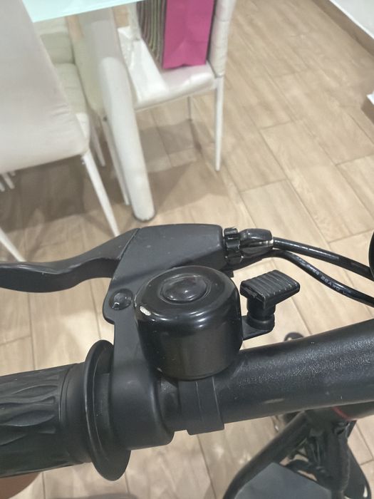 Trotinete com assento,cesto e lanterna