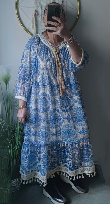 Sukienka ażurowa boho