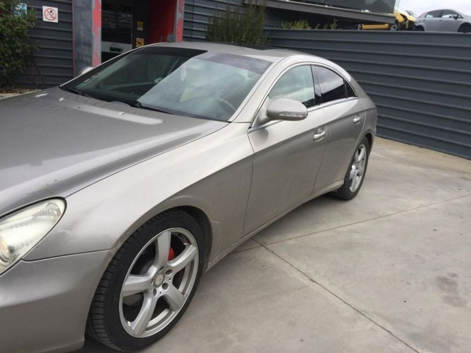 Mercedes CLS 320 CDI W 219 de 2006 para peças