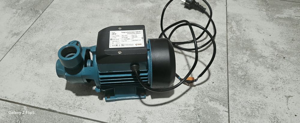 Sprzedam  pompę wodną.
