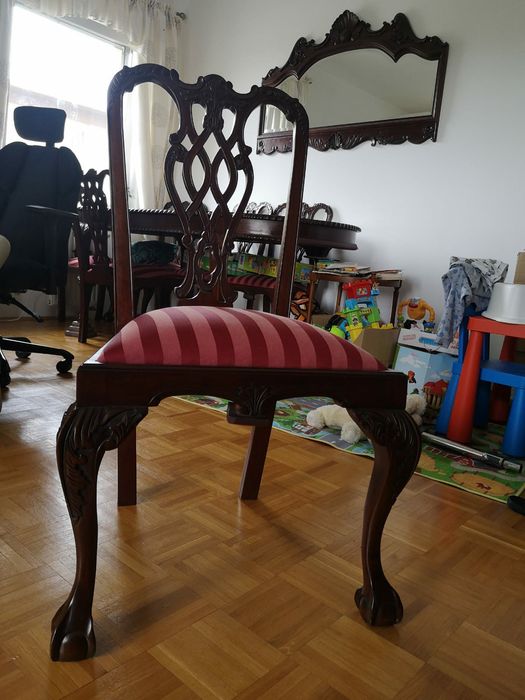 Drewniany stół z krzesłami styl ludwikowski