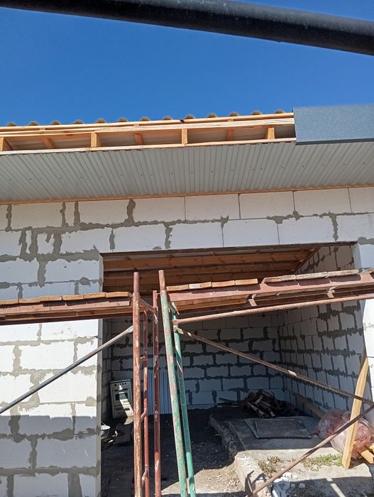 Виконуємо ремонтні роботи даху