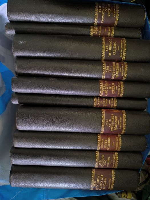 Livros direito comercial direito das sucessões  etc