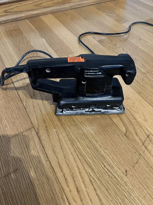 Lixadeira Black and Decker BD 170