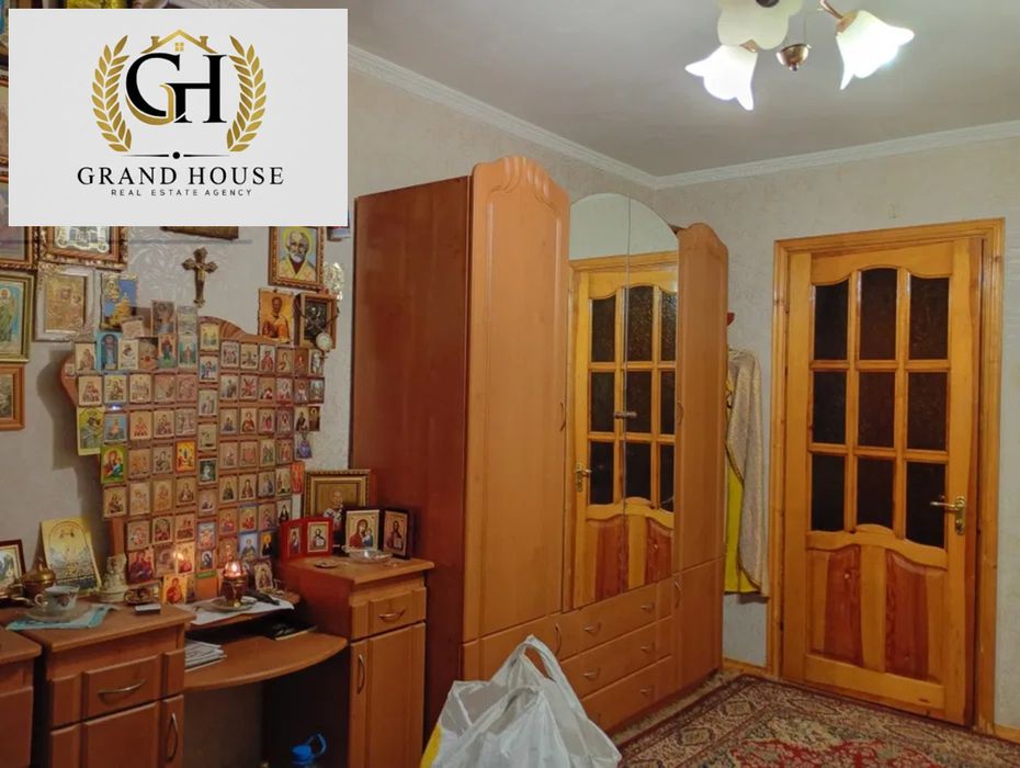 Продам 2 кімнатну квартиру біля Дендропарку