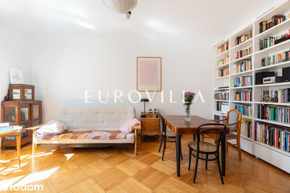 Powiśle, mieszkanie w kamienicy przy parku