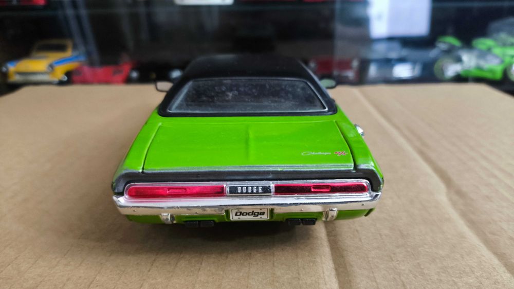 Машинка, модель, іграшка 1/24 Dodge Challenger 1970 Maisto