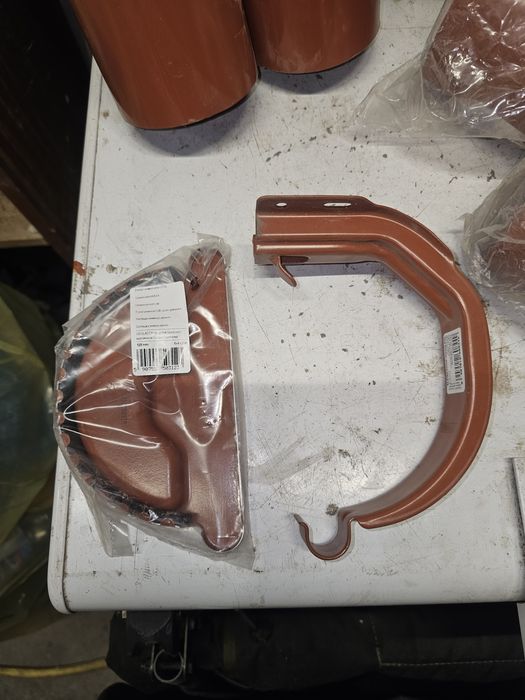 Kolana 90 stopni  Bryza rura spustową