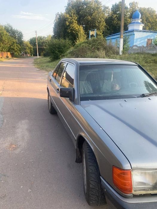 Мерседес  в робочому стані