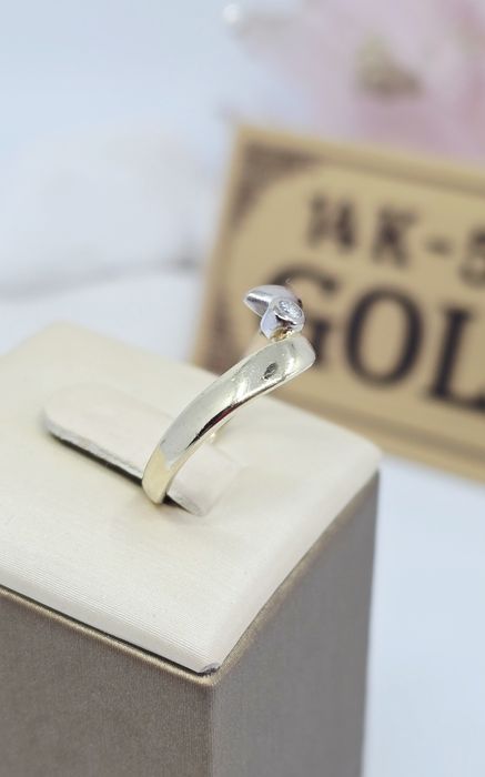 Złoty pierścionek próba 585 14k Używany  złoto żółte i białe