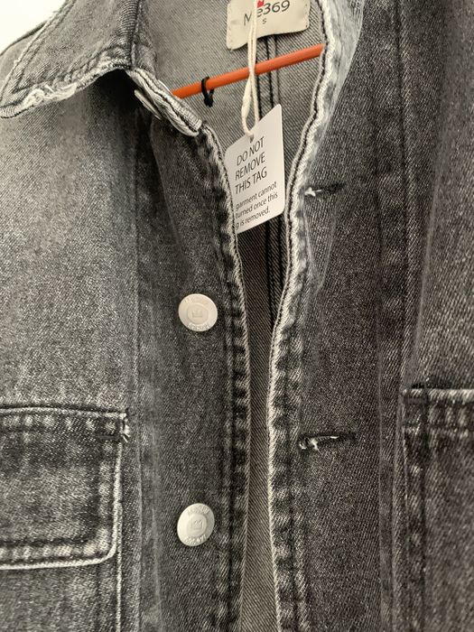 Піджак,курточка,джинс.