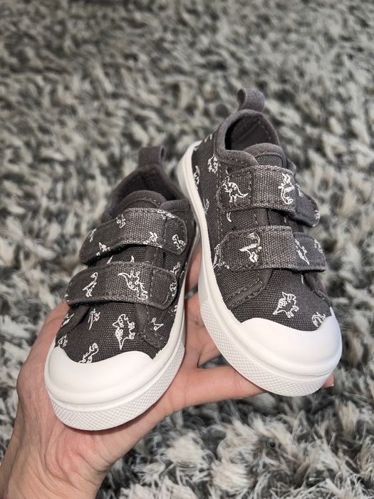 Продам кеди 22 розмір
