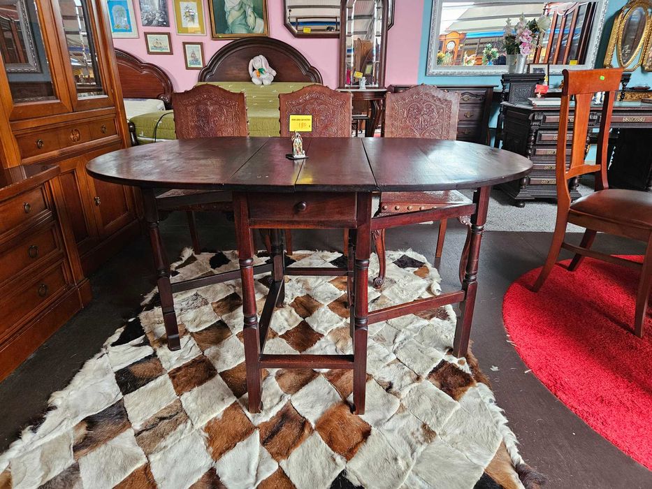 Mesa antiga estilo Holandês - Extensível - Bom estado geral