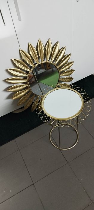 Conjunto Espelho e mesa espelhada
