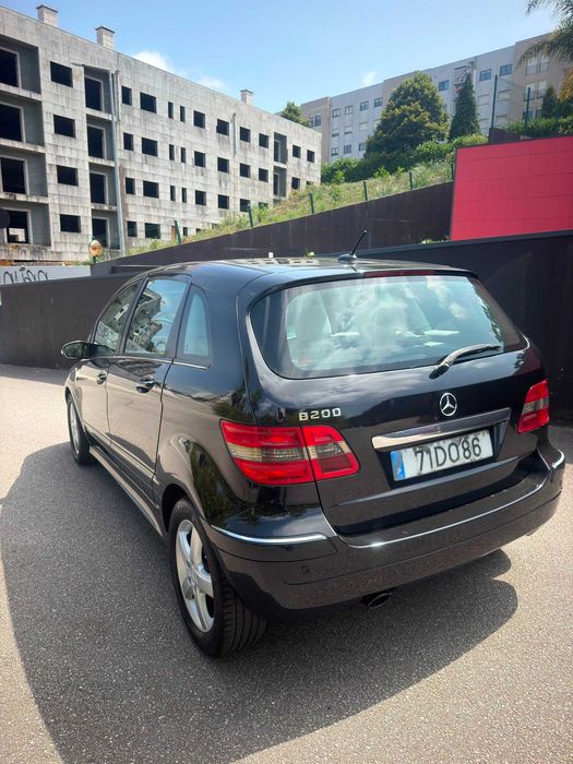 Mercedes B200 Cdi Autotronic ( caixa automatica )
