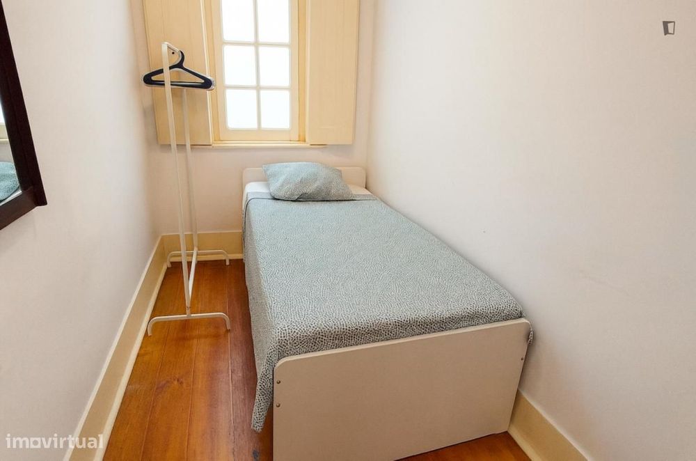 Quarto - localizado em Picoas Lisbon