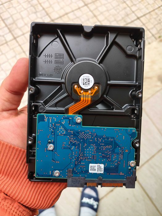 Disco rígido 1T Toshiba