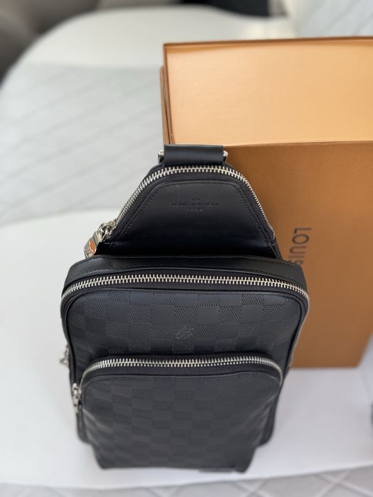 Чоловіча мужская сумка бананка слінг Louis Vuitton