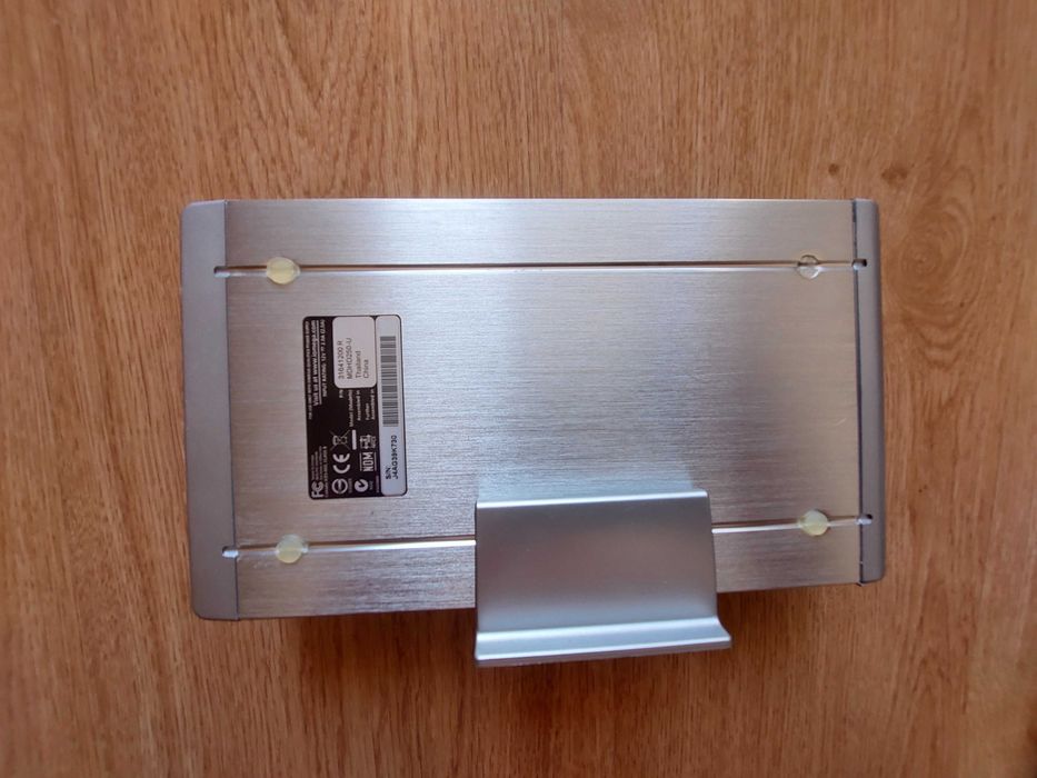 Disco Rígido Portátil Iomega para Backups – 300GB