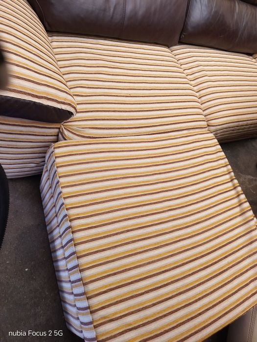 Sofá chaise longue reversível