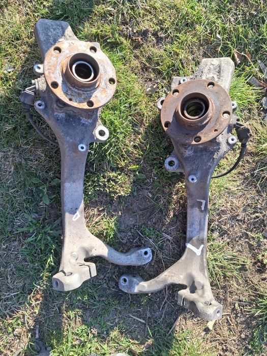 Zwrotnica lewa prawa przód Audi A6 C6 2.7 TDI