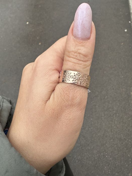 Продам каблучку