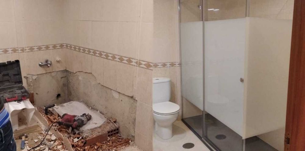 Banheira - NÃO, Base de Duche - SIM, . -SUBSTITUIÇÃO!