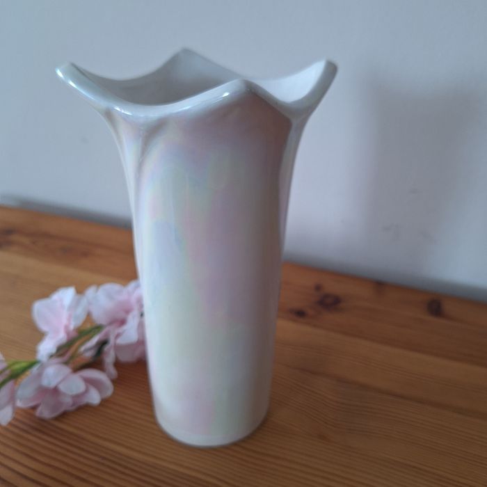 Wazon ze szkliwionej ceramiki