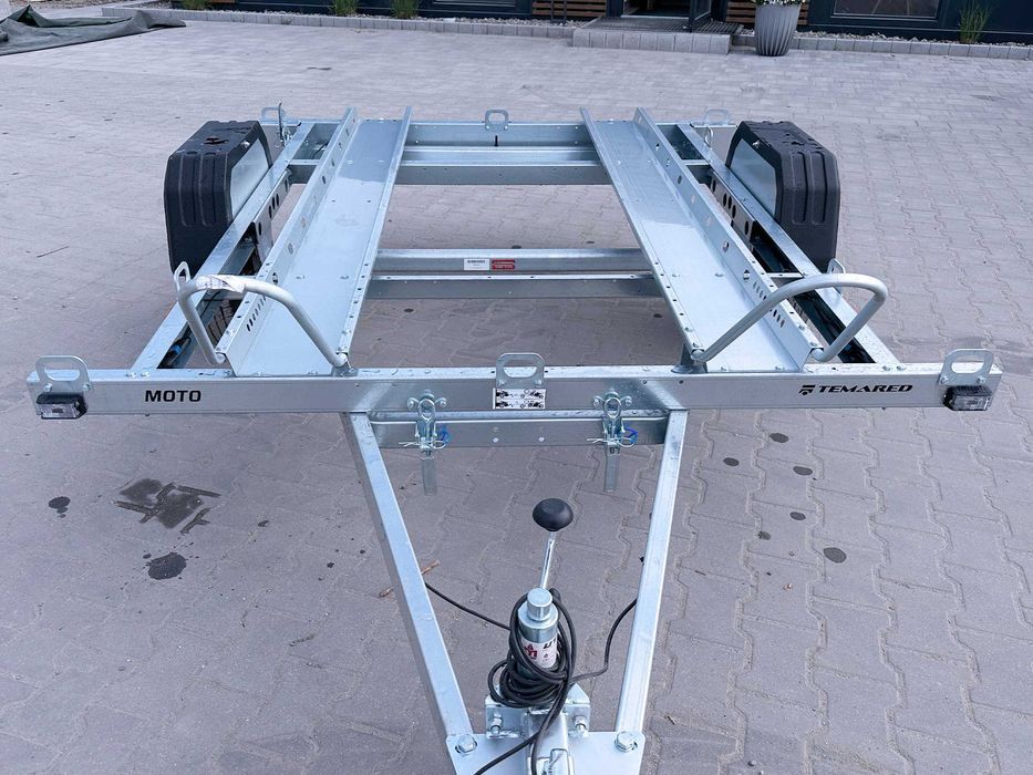 TEMARED MOTO 2 Premium DMC 750 kg na 2 motocykle bez podłogi