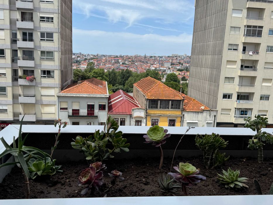 Arrenda-se T1 Novo em V.N.Gaia