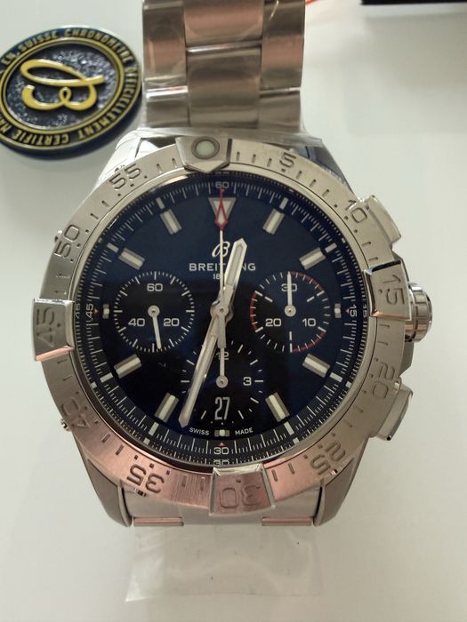 Nowy Breitling Avenger B01 42 mm chronograph