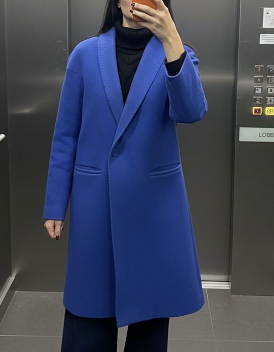 Жіноче синє пальто