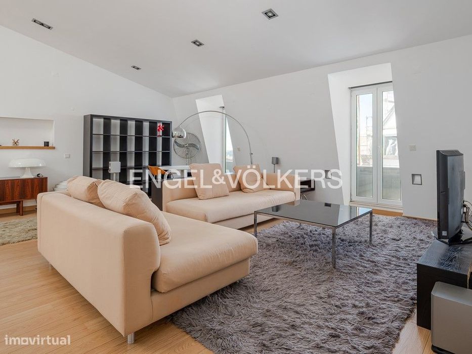 Incredible Penthouse in Chiado