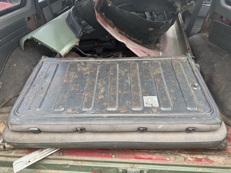 Сидіння нісан патрол у60 3 ряд