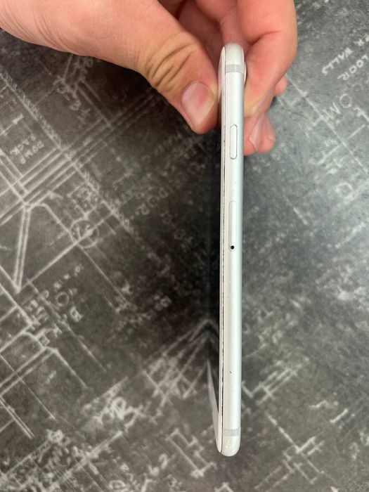 iPhone 7 в гарному стані